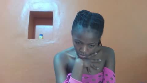 Lovely yvonne online show from 4, 12, 2025