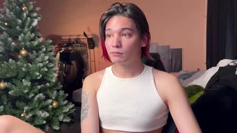 lovelydany3 online show from 4, 1, 2025