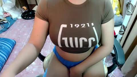 lovelymarish online show from 5, 10, 2025