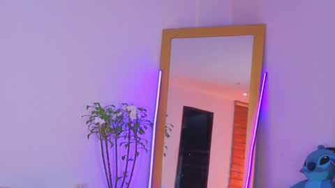 lovelymoon_ online show from 23, 4, 2026