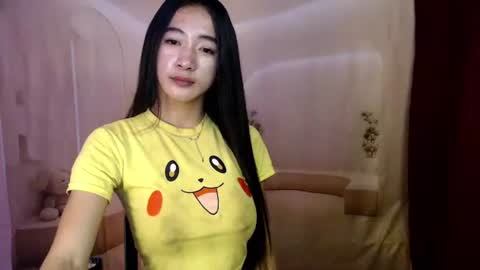 lovelypetite143 online show from 4, 3, 2026