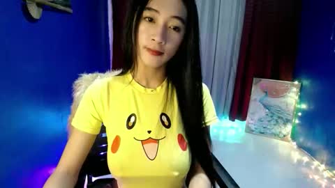 lovelypetite143 online show from 15, 4, 2026