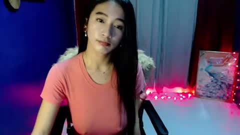 Snapshot of lovelypetite143 chatting on 21, 4, 2026 lovelypetite143 online show from 21, 4, 2026