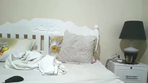 Angelquey online show from 17, 4, 2026