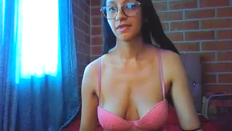 Snapshot of lovelysexxx_ chatting on 20, 5, 2026 Tiffany online show from 20, 5, 2026