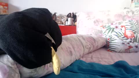 lovelywoman22 online show from 5, 3, 2025