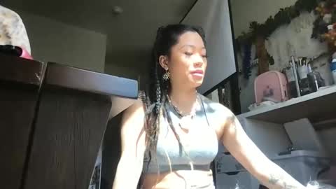 lovelyxmacii online show from 15, 3, 2026