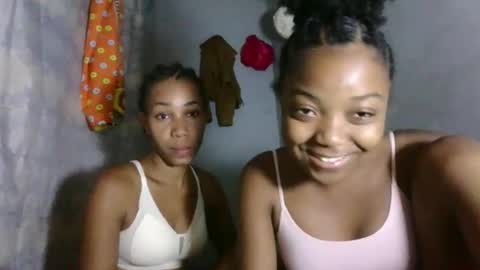 Snapshot of lovemarie08 chatting on 11, 4, 2026 lovemarie08 online show from 11, 4, 2026