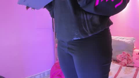 L O V E  online show from 14, 1, 2026