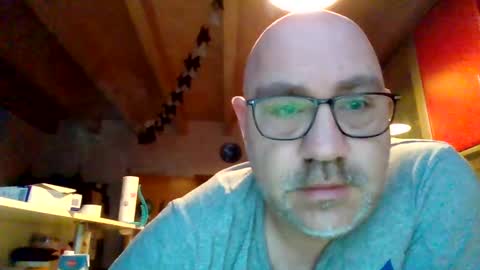 lover010983 online show from 11, 3, 2025