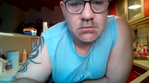 Snapshot of lover010983 chatting on 31, 5, 2026 lover010983 online show from 31, 5, 2026
