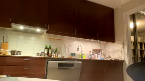 loveshine_ online show from 10, 2, 2025