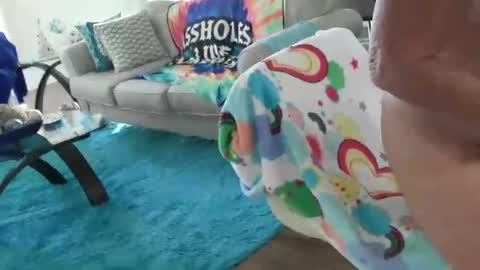 Snapshot of lovingcouple1969 chatting on 17, 1, 2026 lovingcouple1969 online show from 17, 1, 2026