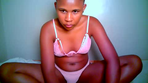 lovly_kam online show from 24, 10, 2025