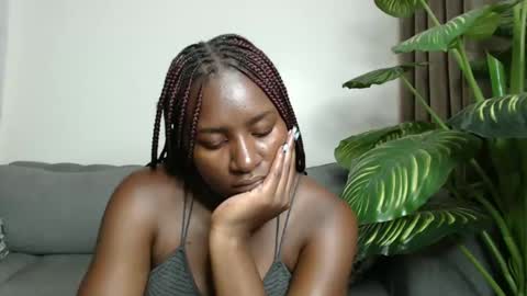 Snapshot of loyalcutie chatting on 12, 1, 2025 loyalcutie online show from 12, 1, 2025