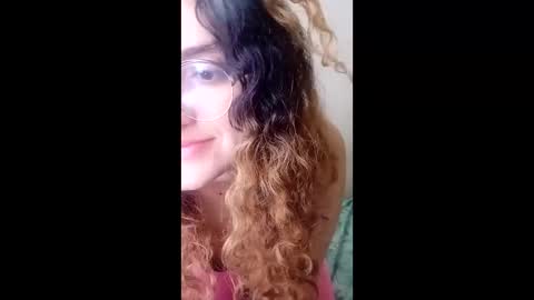Snapshot of luana363 chatting on 27, 4, 2026 luana363 online show from 27, 4, 2026