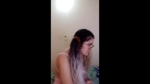 Snapshot of luana363 chatting on 29, 4, 2026 luana363 online show from 29, 4, 2026
