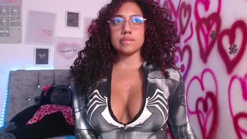 Snapshot of luana_grey chatting on 5, 2, 2025 Luana grey1 on ig online show from 5, 2, 2025