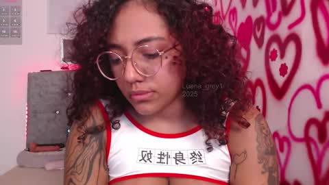 Snapshot of luana_grey chatting on 25, 2, 2025 Luana grey1 on ig online show from 25, 2, 2025