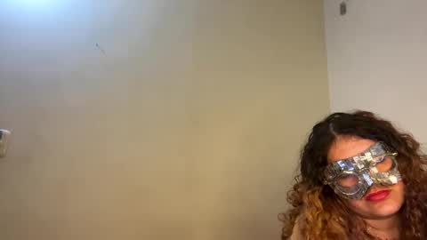 Snapshot of luana_winner chatting on 9, 11, 2025 luana_winner online show from 9, 11, 2025