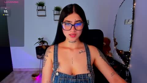 Luana online show from 12, 12, 2024