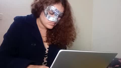 Snapshot of luanapowerful chatting on 2, 2, 2025 luanapowerful online show from 2, 2, 2025