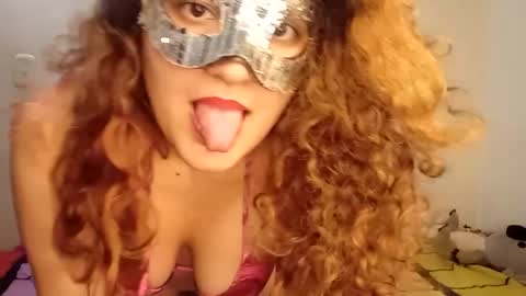 Snapshot of luanapowerful chatting on 9, 9, 2025 luanapowerful online show from 9, 9, 2025