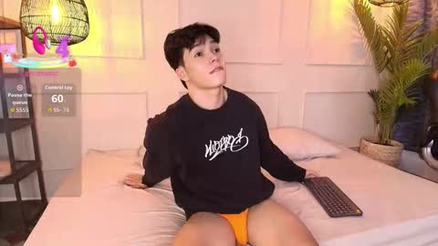 lUAN online show from 22, 12, 2025