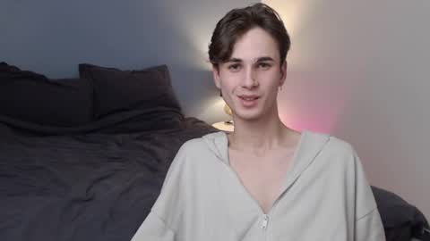 lucacharm online show from 5, 2, 2025