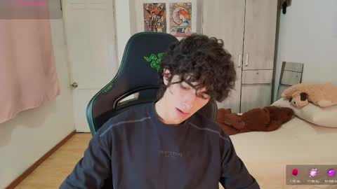 Snapshot of lucas_xo chatting on 17, 4, 2026 lucas_xo online show from 17, 4, 2026