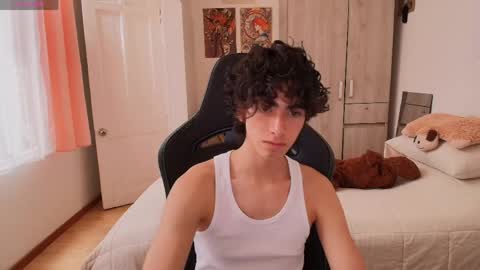 Snapshot of lucas_xo chatting on 18, 4, 2026 lucas_xo online show from 18, 4, 2026