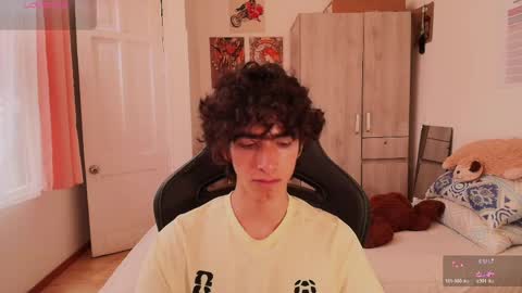 Snapshot of lucas_xo chatting on 25, 4, 2026 lucas_xo online show from 25, 4, 2026