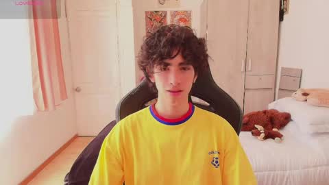 Snapshot of lucas_xo chatting on 8, 5, 2026 lucas_xo online show from 8, 5, 2026