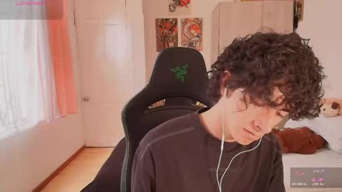 Snapshot of lucas_xo chatting on 19, 5, 2026 lucas_xo online show from 19, 5, 2026
