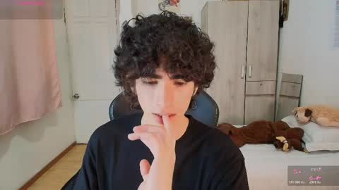 Snapshot of lucas_xo chatting on 21, 5, 2026 lucas_xo online show from 21, 5, 2026