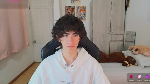 Snapshot of lucas_xo chatting on 22, 5, 2026 lucas_xo online show from 22, 5, 2026