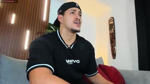 LUCA SANTOS online show from 28, 3, 2026