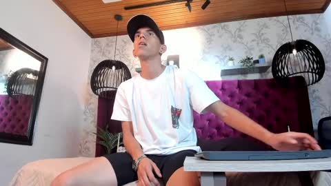 Snapshot of lucca_moreti chatting on 7, 4, 2026 Lucca Moreti online show from 7, 4, 2026