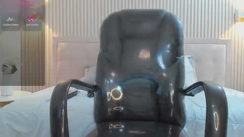 Snapshot of luceroo1 chatting on 1, 2, 2025 luceroo1 online show from 1, 2, 2025