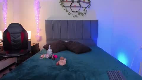 Lucero  online show from 11, 2, 2026