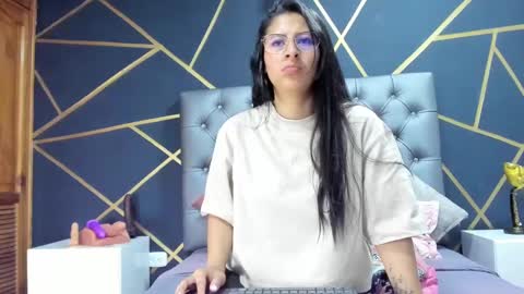 Luciana Ramirez  Sofia Collins online show from 18, 1, 2025