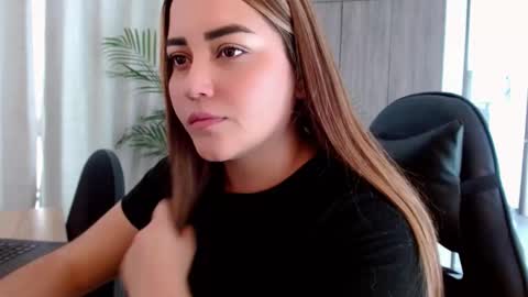 Snapshot of lucia_star_ chatting on 17, 1, 2026 lucia star online show from 17, 1, 2026