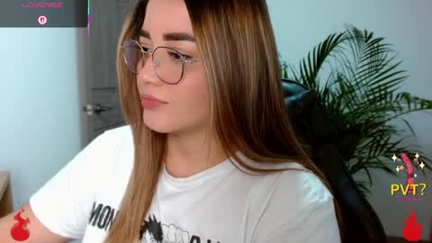 Snapshot of lucia_star_ chatting on 16, 4, 2026 lucia star online show from 16, 4, 2026