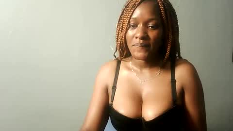 luciana001 online show from 2, 2, 2025