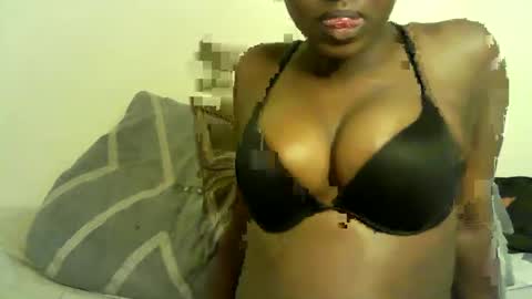 luciana001 online show from 1, 3, 2025