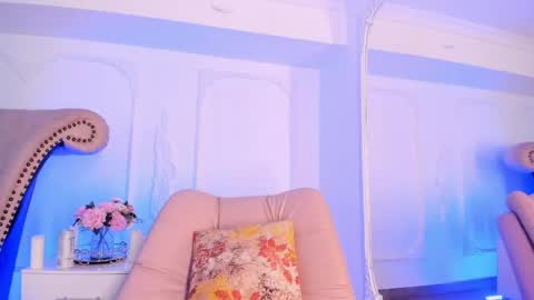 Snapshot of luciana_roa chatting on 22, 4, 2026 Luciana online show from 22, 4, 2026