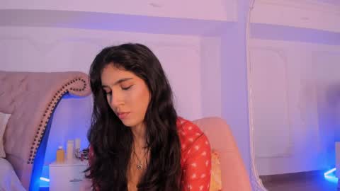 Snapshot of luciana_roa chatting on 17, 5, 2026 Luciana online show from 17, 5, 2026
