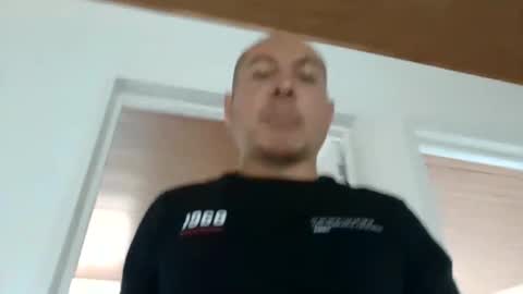 Snapshot of lucianneo chatting on 23, 11, 2025 LucianNeo online show from 23, 11, 2025