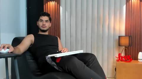 Snapshot of luciano_vitale_ chatting on 16, 7, 2026 Luciano online show from 16, 7, 2026