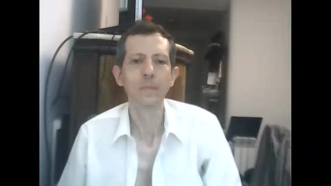 Snapshot of lucianoaxel chatting on 3, 2, 2026 Luciano online show from 3, 2, 2026